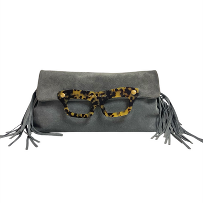 Pochette Lucy in suede grigio e frange