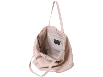 Lucy Powder Shopping